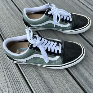 Men’s Vans 9.5 Black/Sage Green/White sneakers